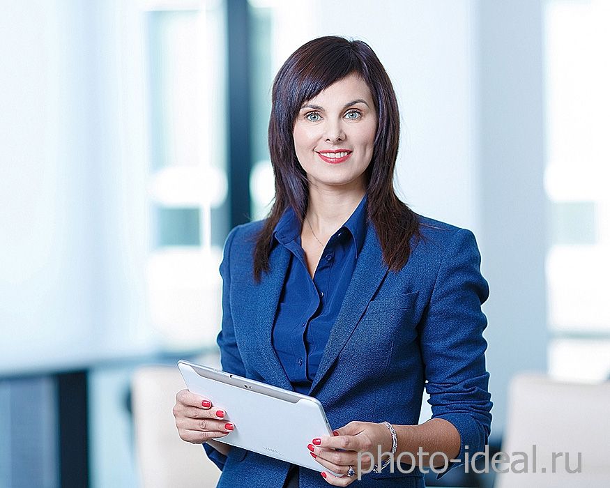 Деловое фото женщины | Профессиональные фотосъемки женского делового  портрета