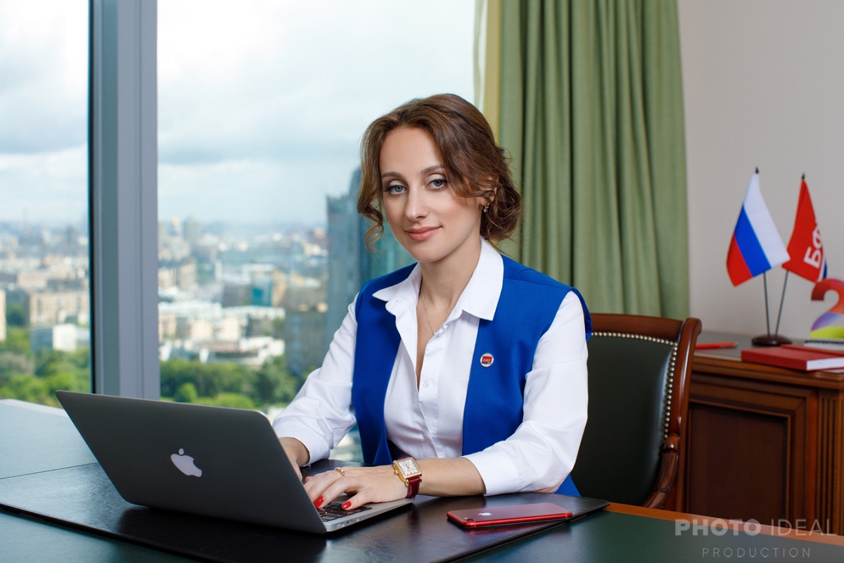 Фотосессия для топ-менеджеров компании в офисе в Москва-Сити и на улице, фото 11